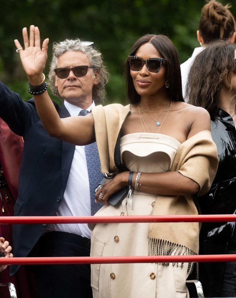 Naomi Campbell Mencuri Perhatian di Acara Perayaan Platinum Jubilee dengan Mengenakan Gaun Trench Coat