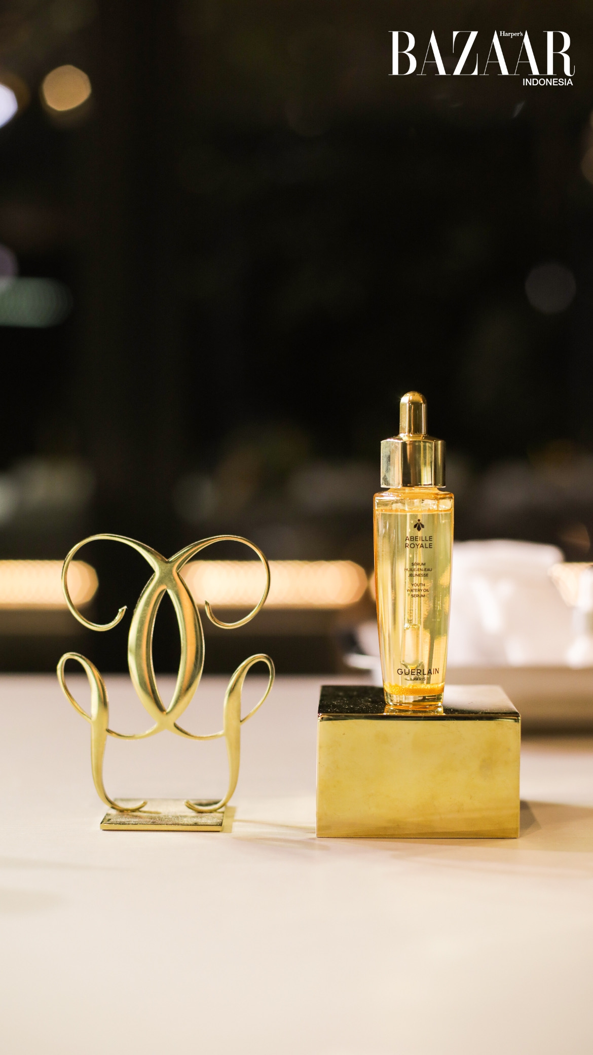 Menyimak Segudang Elevasi Guerlain Abeille Royale Youth Watery Oil Serum