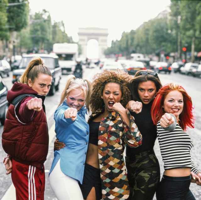 Pertimbangan Victoria Beckham Akan Tawaran Memanggung Lagi dengan Spice Girls