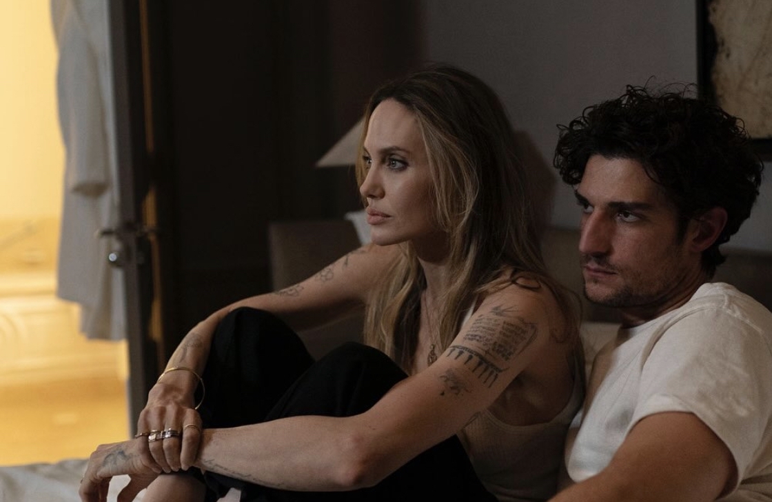 Couture: Film Bertema Fashion Terbaru Persembahan Angelina Jolie