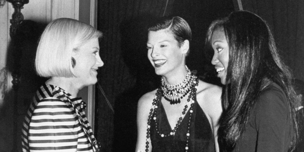 8 Tren yang Mewakili Fashion di Era 1990-an