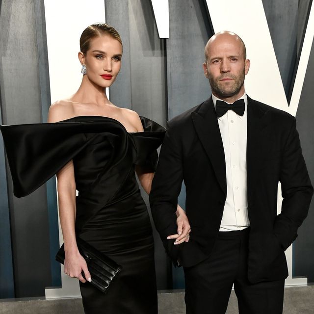 Rosie Huntington-Whiteley Menyambut Kelahiran Anak Keduanya Bersama Sang Tunangan, Jason Statham