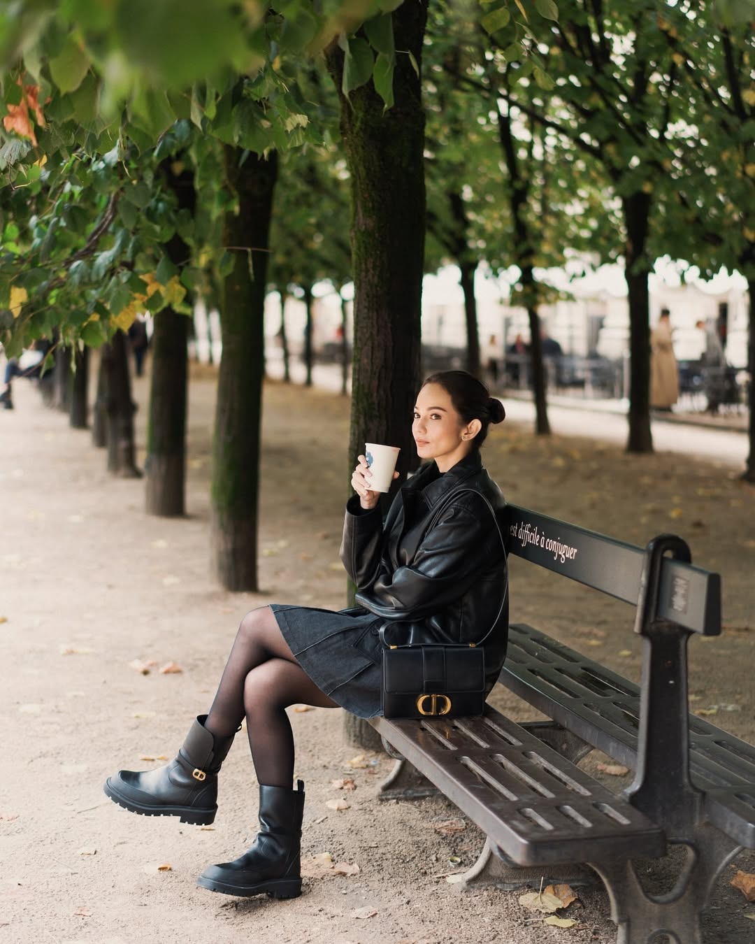 Intip Inspirasi Gaya Monokrom Enzy Storia, Bikin Penampilan Makin Classy