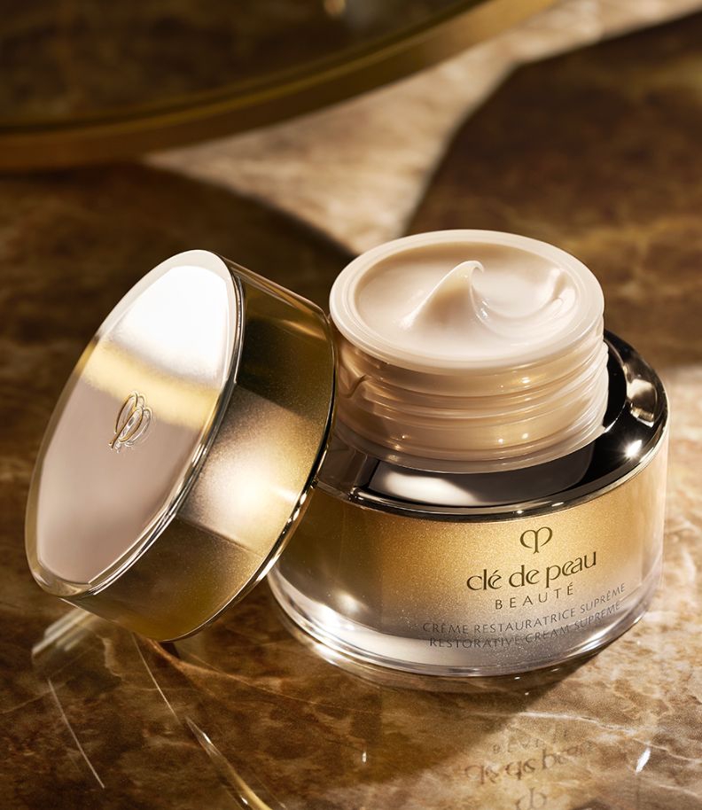 Cl&eacute; de Peau Beaut&eacute; Mengubah Cara Pandang Penuaan Kulit Melalui Restorative Cream Supreme