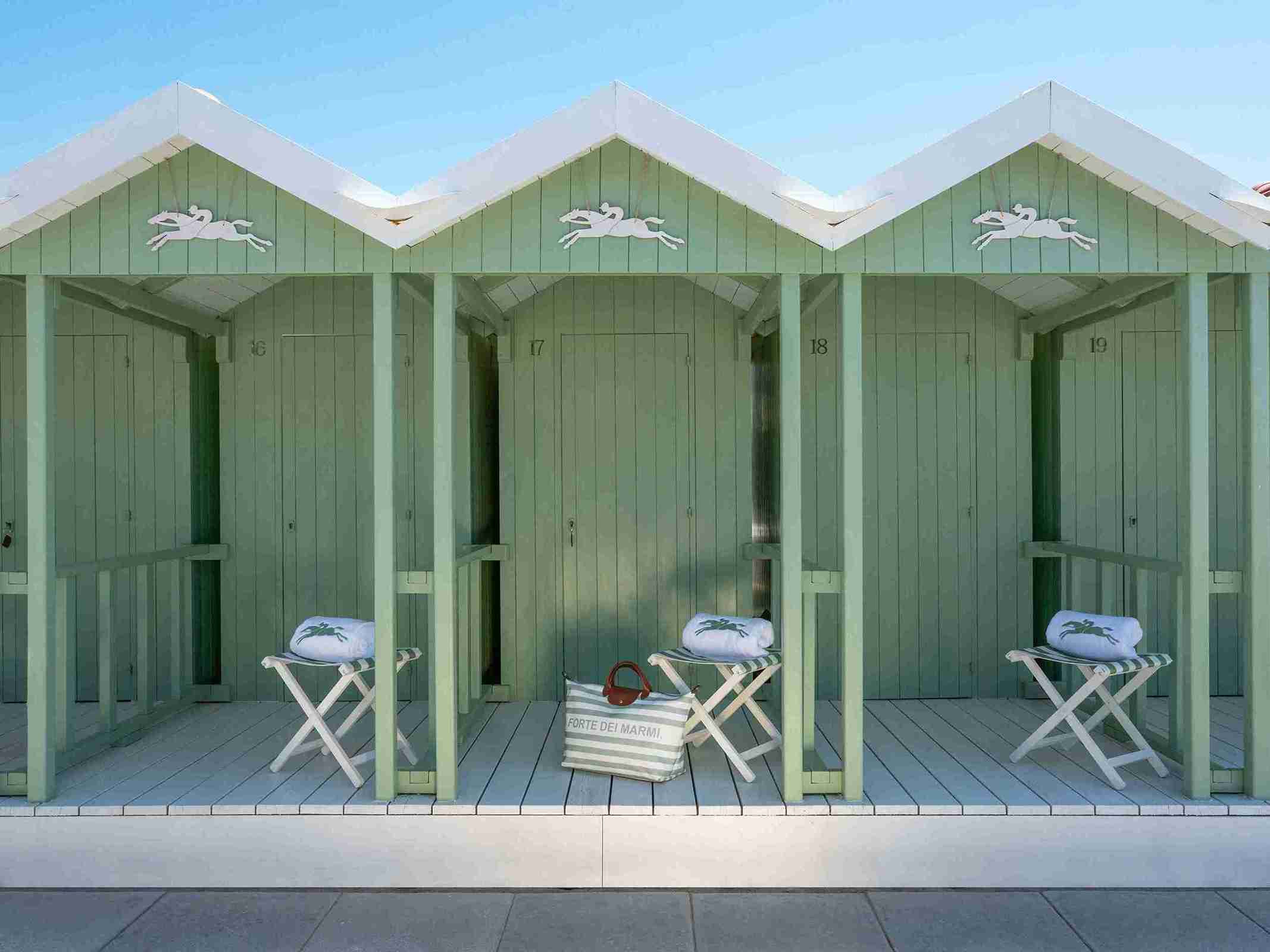 Longchamp Beach Club Rayakan Musim Panas yang Elegan dan Penuh Gaya di Forte dei Marmi
