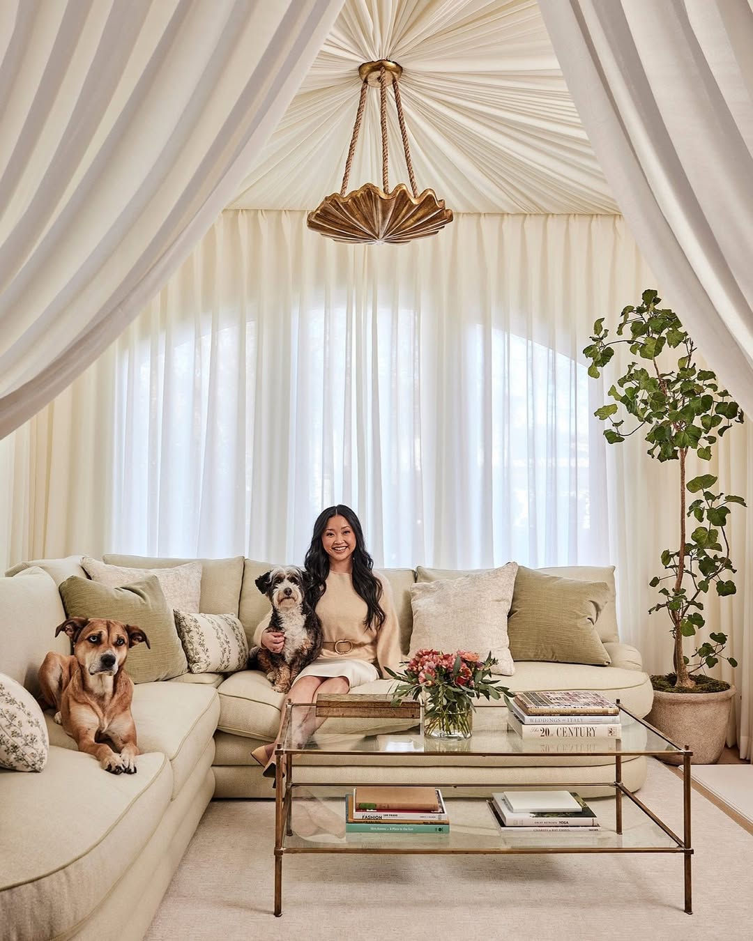 Intip Rumah Aktor Lana Condor, Nuansa Scandinavian yang Hangat dan Stylish