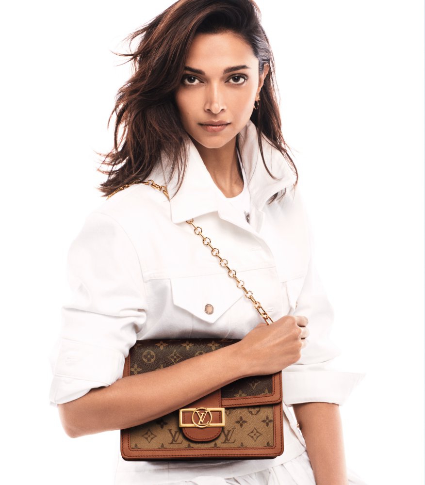 Louis Vuitton Merilis Tas Dauphine yang Dibintangi Duta Terbaru, Deepika Padukone