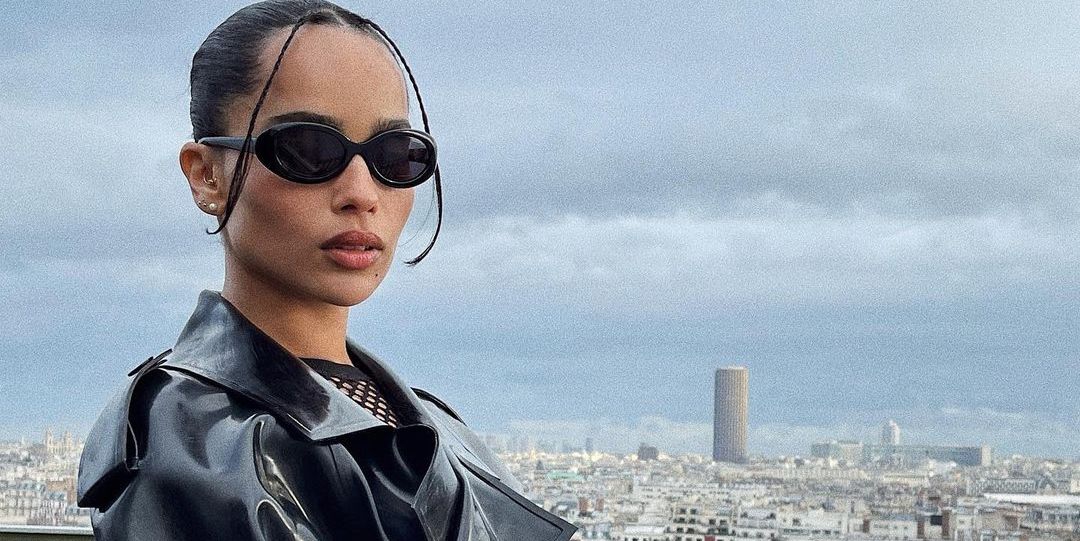 Zoë Kravitz Memberikan Vibe Catwoman dalam Balutan Jaket Kulit Impian Anda