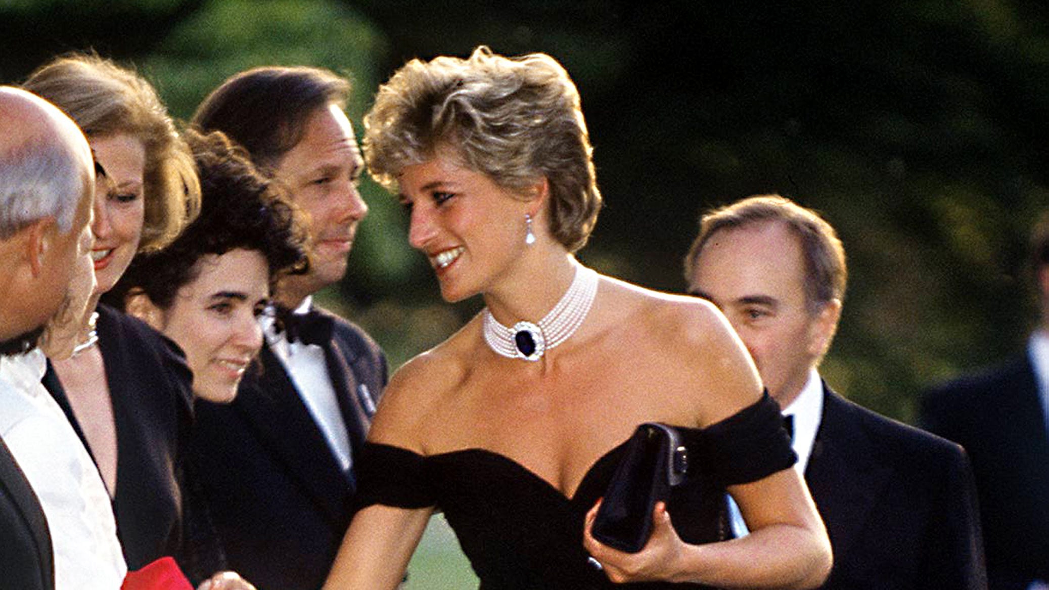 Gaun Revenge Dress Putri Diana Resmi Diabadikan Lewat Patung Lilin Terbaru