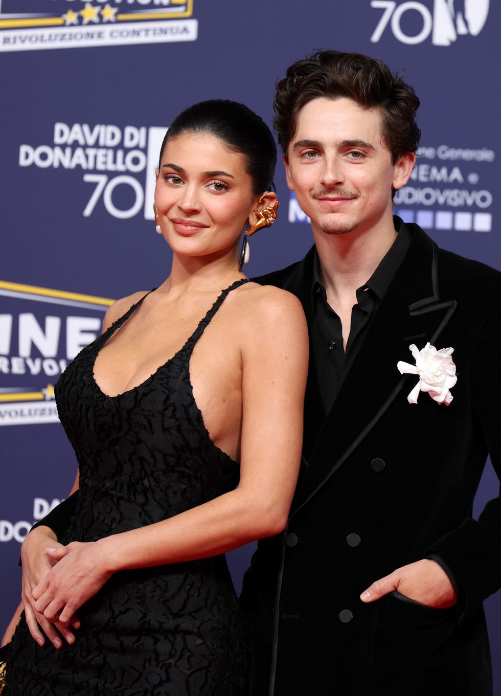 Kylie Jenner dan Timothée Chalamet Melakukan Debut di Karpet Merah