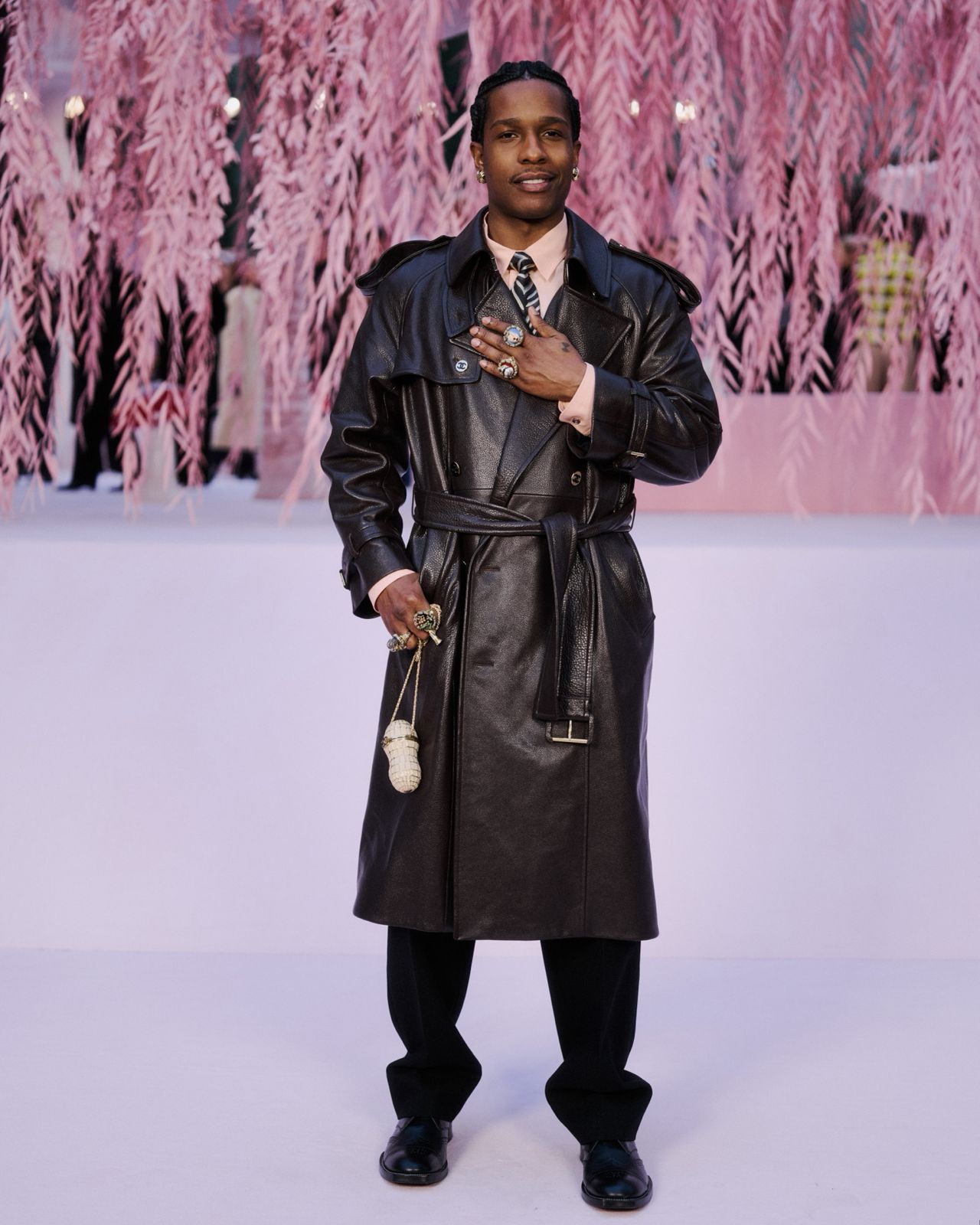 A$AP Rocky di balut trench coat kulit