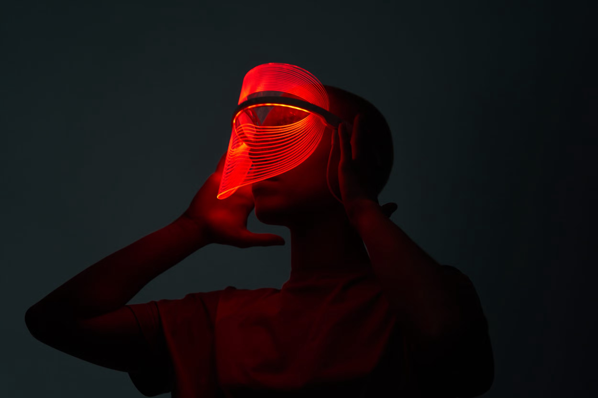 Apakah Masker LED Bisa Memperburuk Melasma? Ini Kata Dokter Kulit