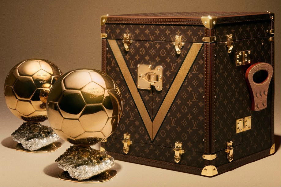 Louis Vuitton Hadirkan Kembali Trophy Trunk untuk Ballon d&rsquo;Or 2026