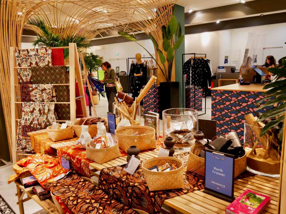 Melihat Produk Artisan Indonesia yang Dijual di Paris Selama Sebulan