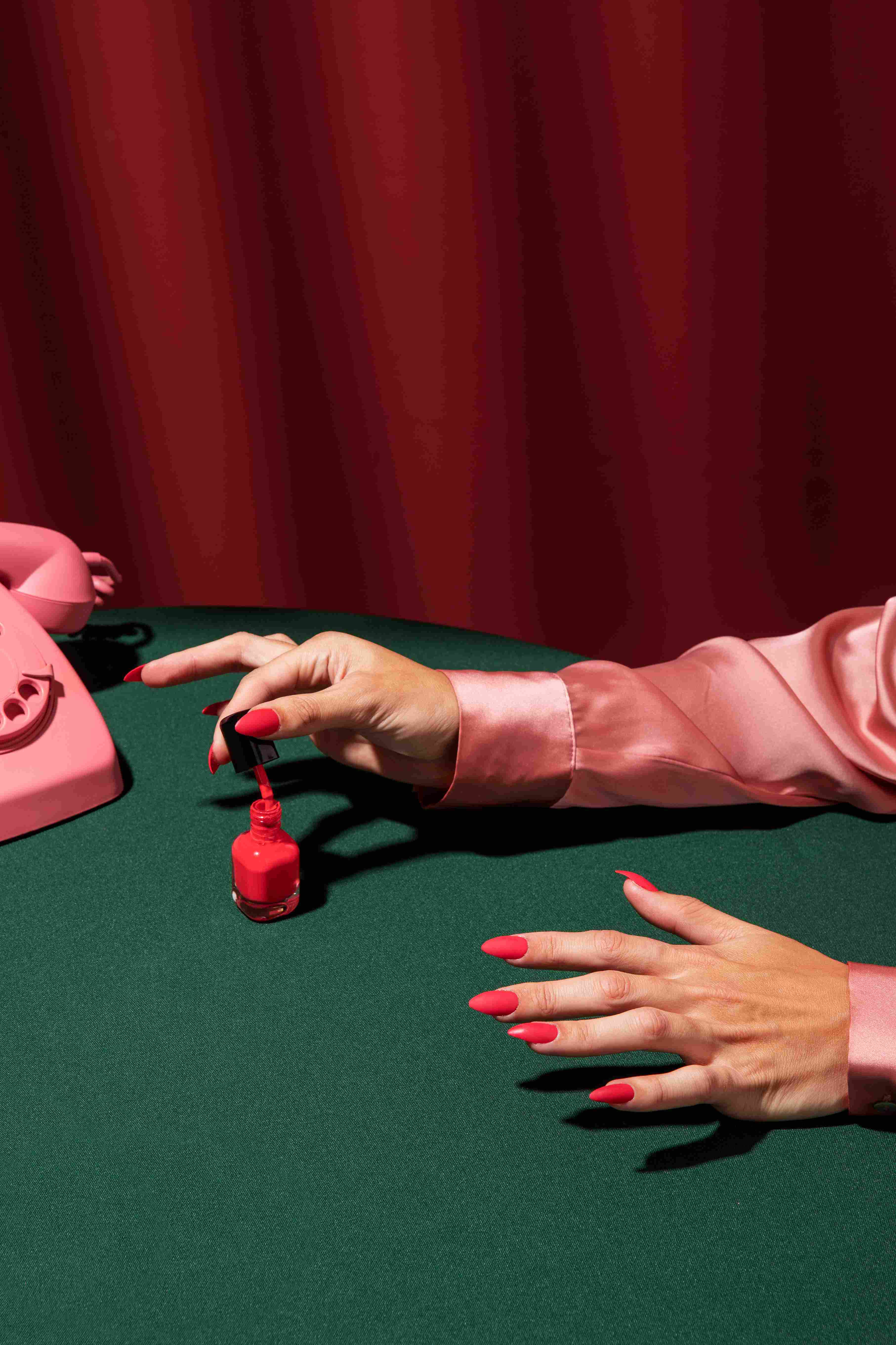 Nail Art Maroon Simple