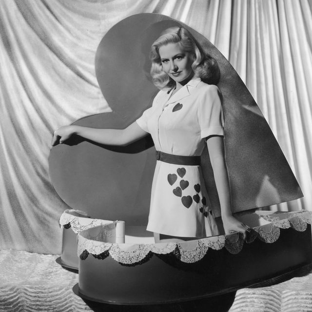 19 Foto Vintage dari Para Pesohor Dunia Saat Rayakan Hari Valentine
