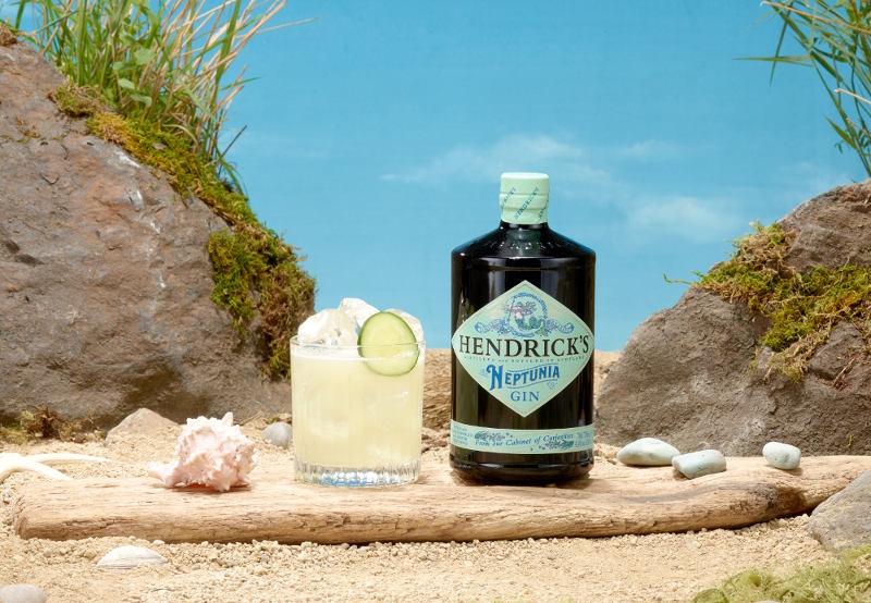 Lepas Dahaga Anda dengan Gin Terbaru yang Hadirkan Sensasi Rasa Tepi Pantai: Hendrick's Neptunia