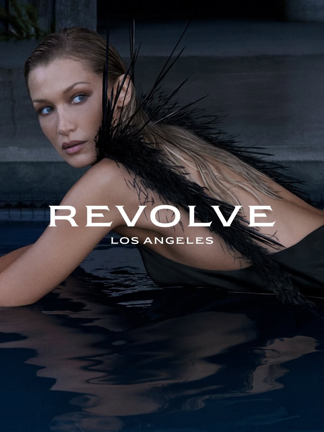 Bella Hadid sebagai wajah kampanye Revolve