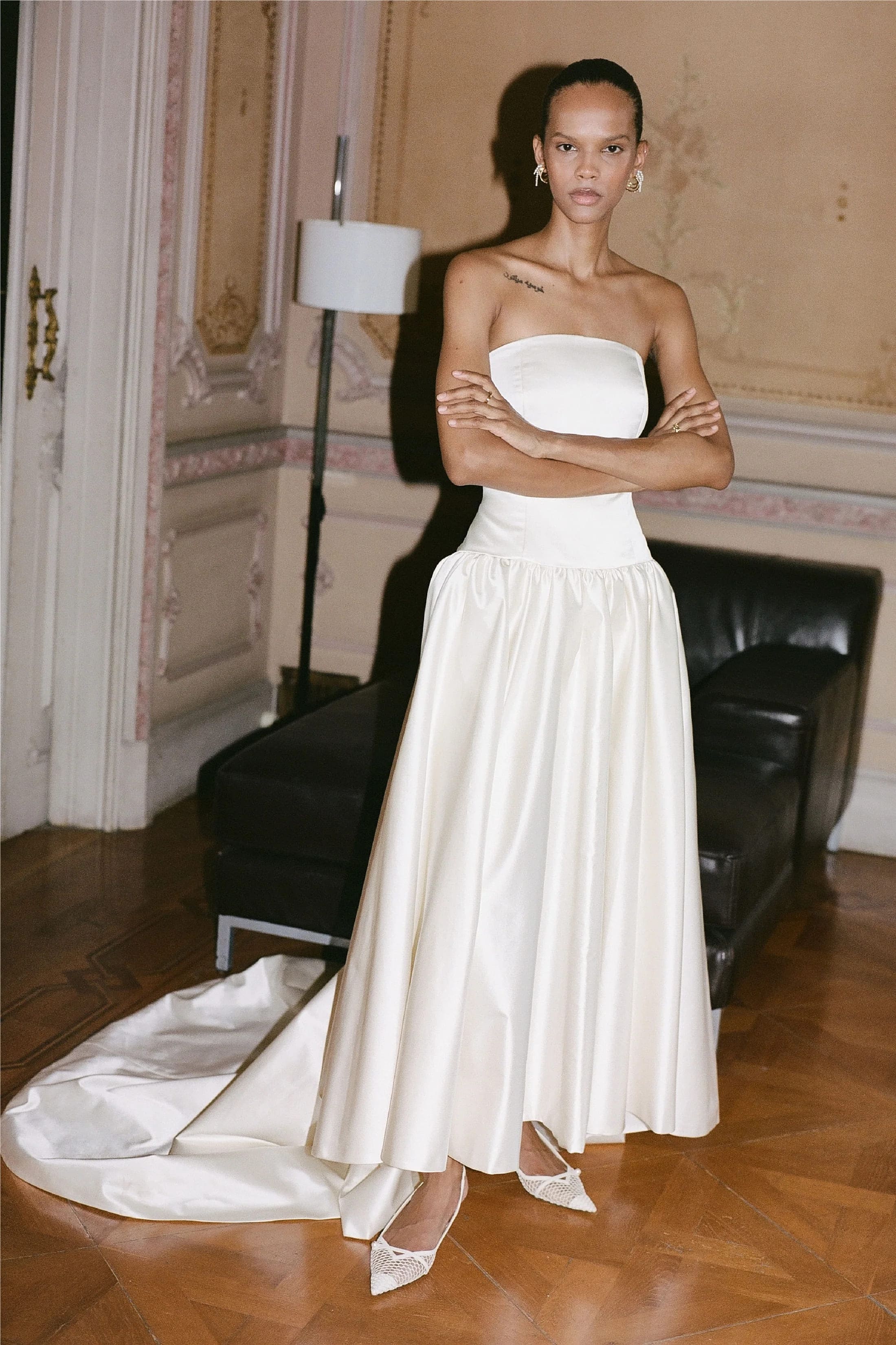 Tampil Chic di Musim Resor, Ini 5 Drop-Waist Dress Rekomendasi Ala Harper's Bazaar Indonesia