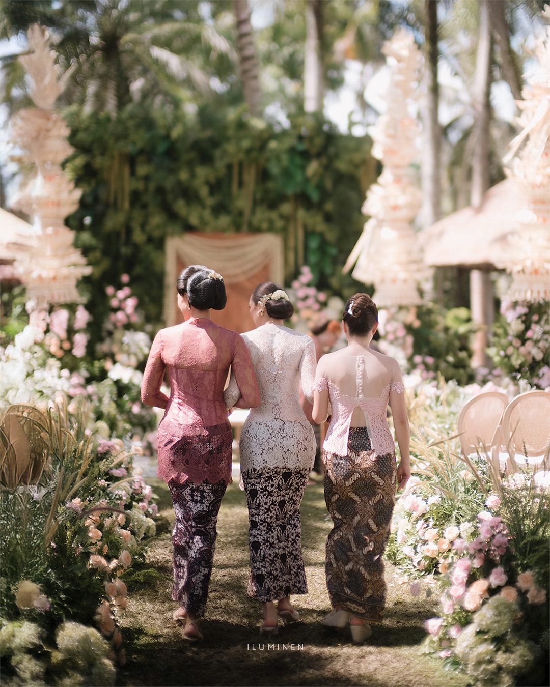 Luna Maya dan Maxim Bouttier Tampil Memesona di Prosesi Adat Jawa yang Penuh Makna dan Sakral