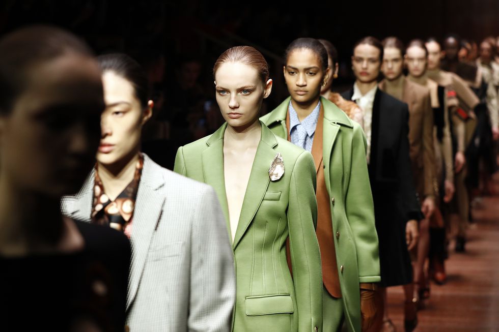 Burberry Berjanji untuk Menghilangkan Plastik di Tahun 2025