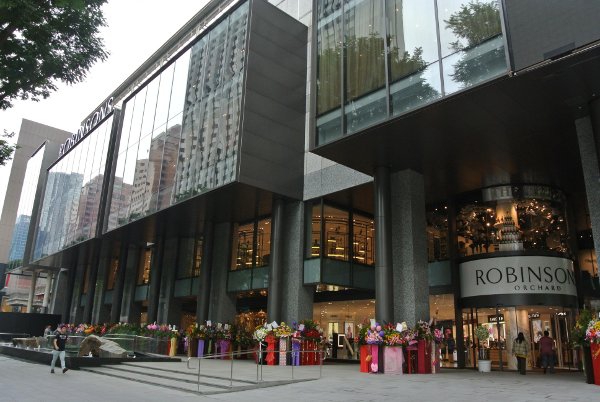 The Well Known Orchard Road