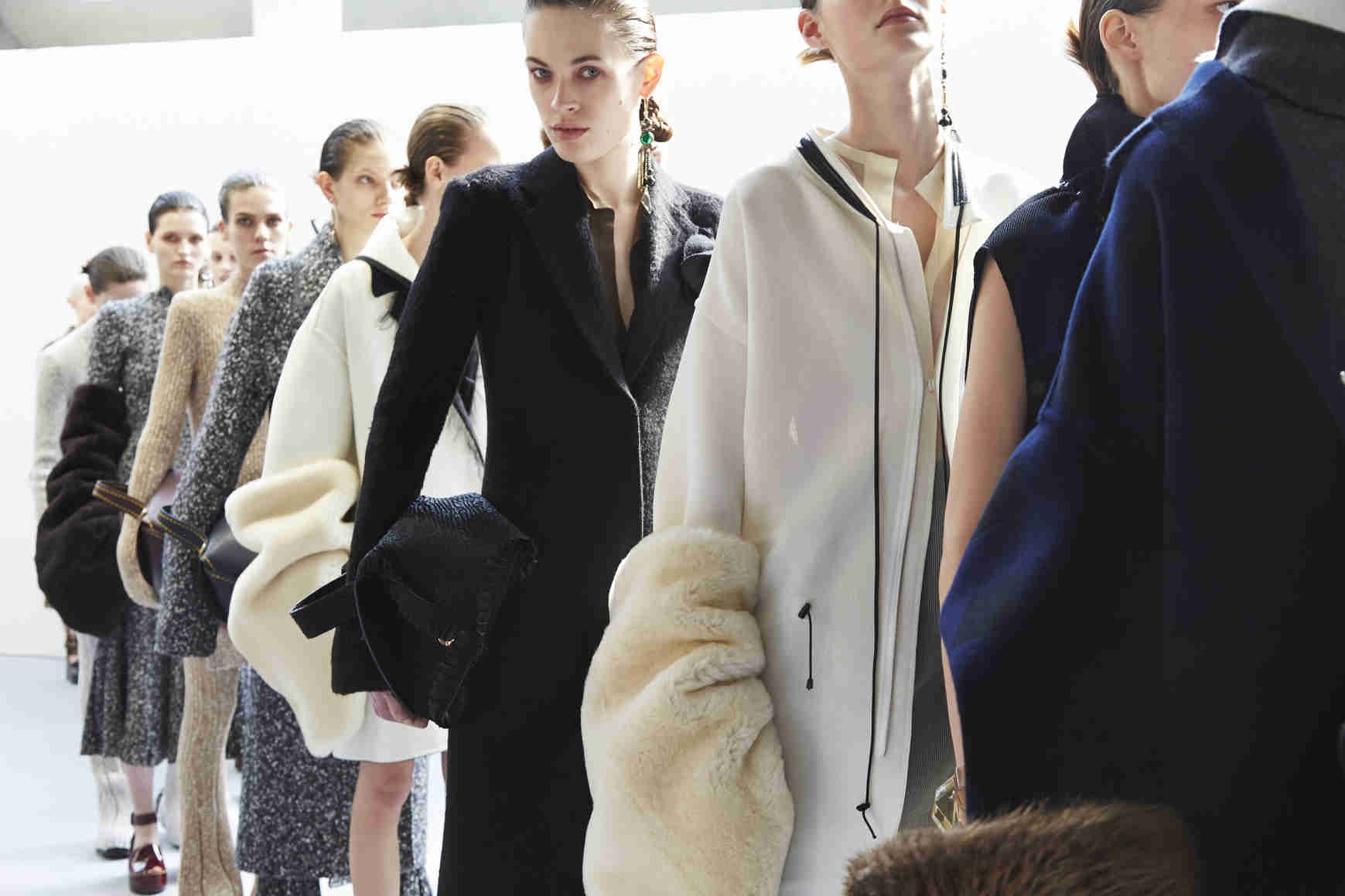 Pengunduran Phoebe Philo Dari Celine