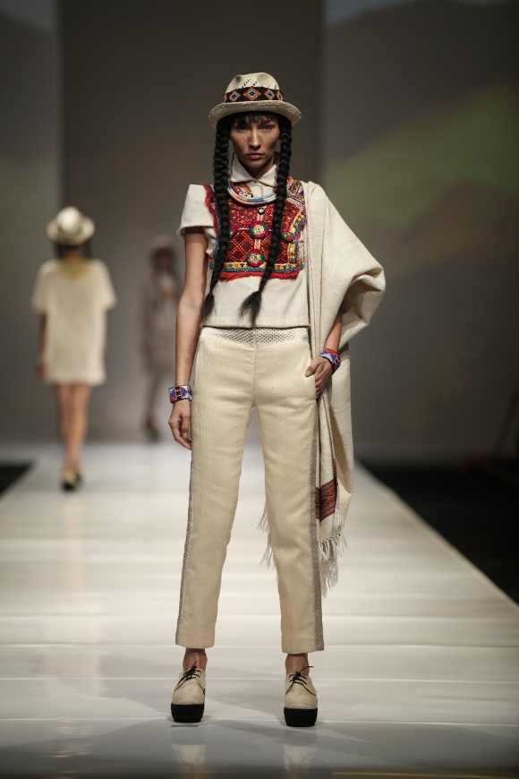 Bazaar Fashion Festival : Priyo Oktaviano