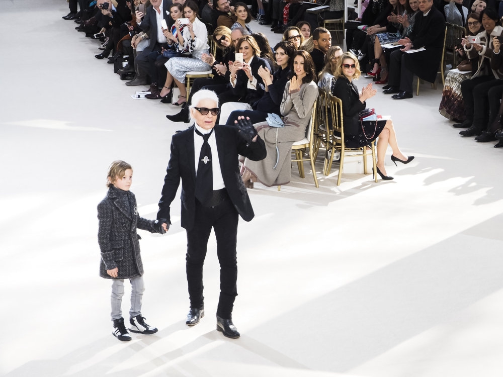 Pengunduran Diri Karl Lagerfeld