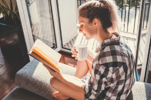 5 Manfaat Menakjubkan dari Membaca Buku