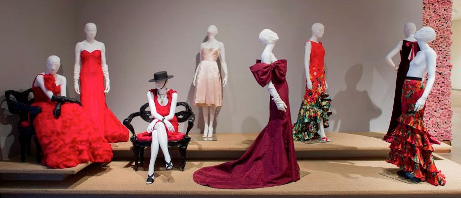 Ekshibisi Karya Legendaris Oscar de la Renta