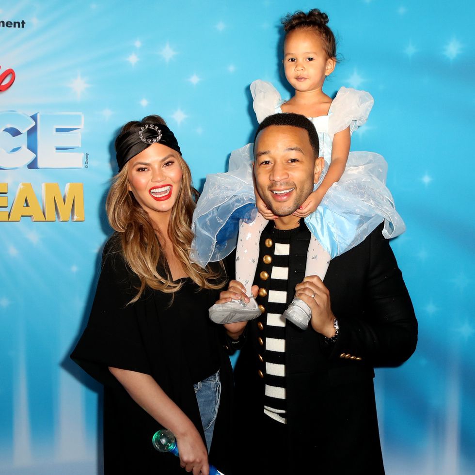 John Legend & Chrissy Buat Pernikahan Untuk Boneka Putrinya