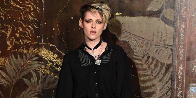 Kristen Stewart Tampil Memukau dengan Celana Pendek