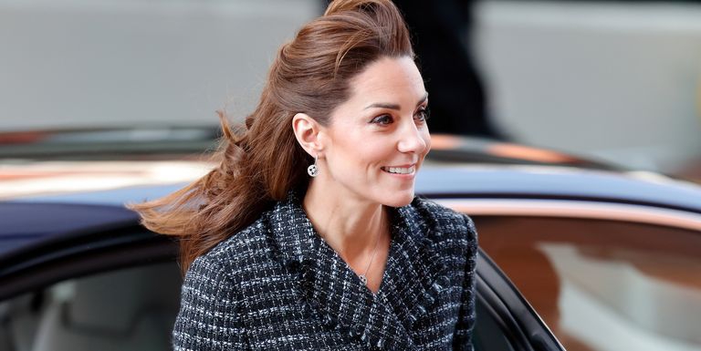 Kate Middleton Terlihat Tak Kenakan Cincin Tunangannya