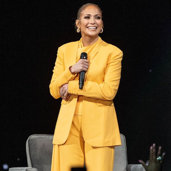 Jennifer Lopez Juga Ikut Mendukung Langkah Kerja dari Rumah