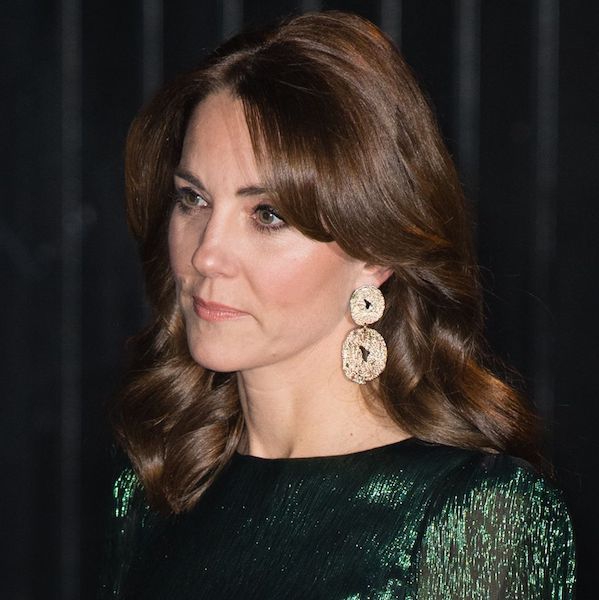 Lihat Gaya Rambut Kate Middleton dengan Potongan Poni Baru!