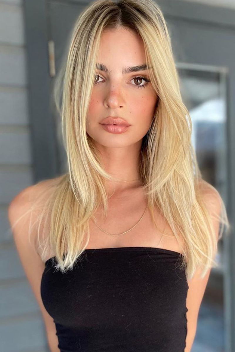Lihat Warna Rambut Baru Emily Ratajkowski!