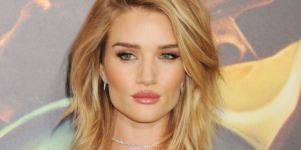 Rosie Huntington-Whiteley Membuat Situs Kecantikan