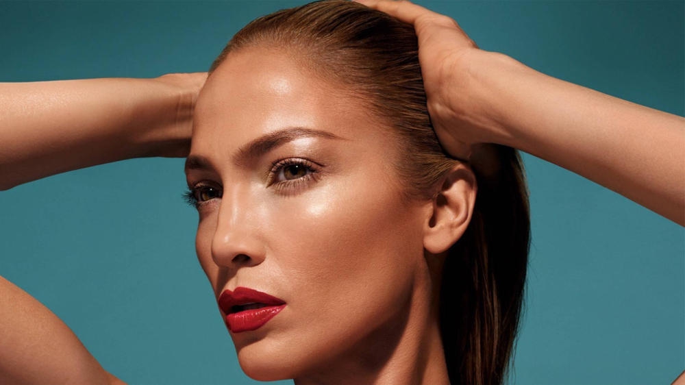 Jennifer Lopez Luncurkan Kosmetik Baru