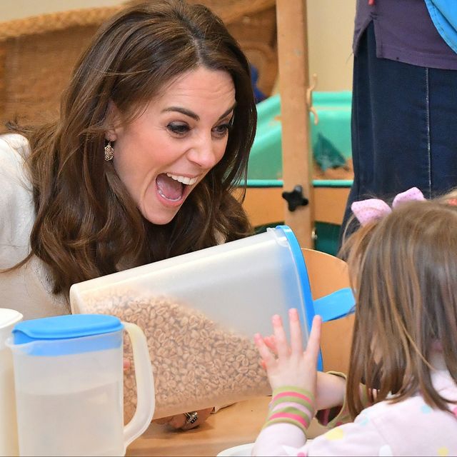 Kate Middleton Bantu Siapkan Sarapan di Sebuah Pre-School