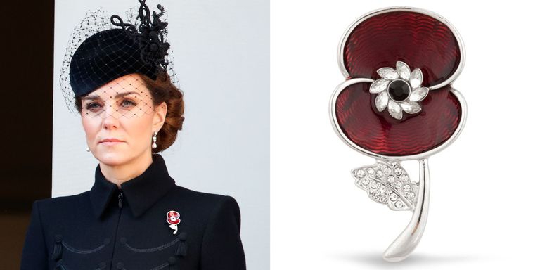 Kate Middleton Mengenakan Bros Sebagai Tribut untuk Neneknya