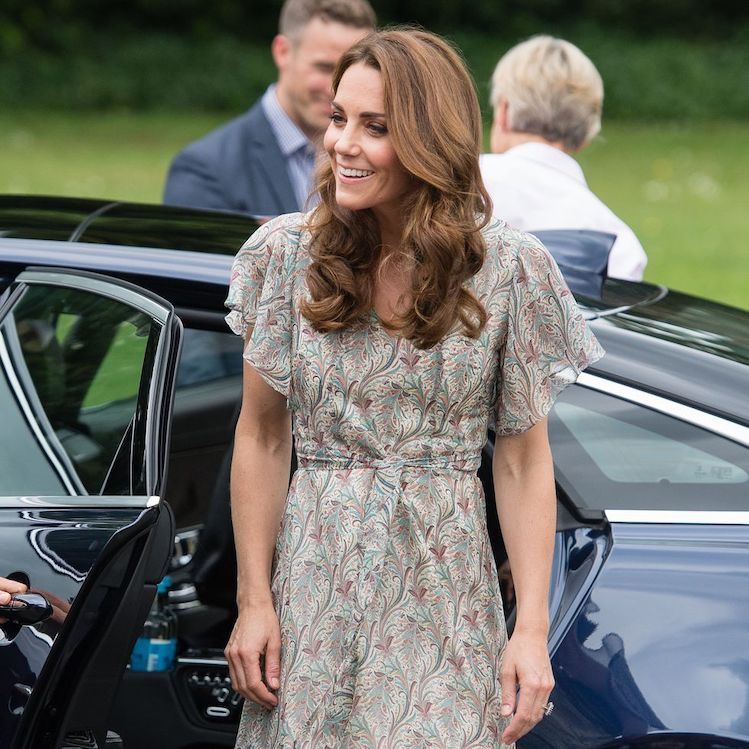 Lagi, Busana Musim Panas Kate Middleton Menarik Perhatian