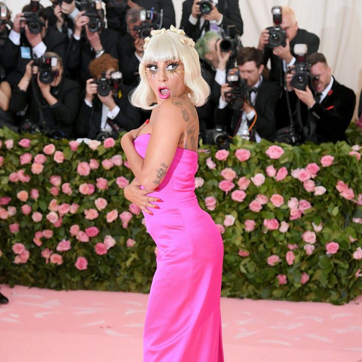 Lagi, Lady Gaga Pergi Membeli Makan Malam Tanpa Celana!