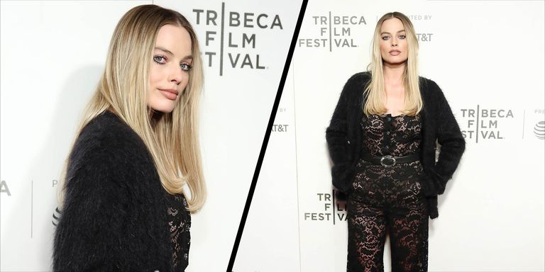 Margot Robbie Mengenakan Jumpsuit Lace Tipis di Red Carpet