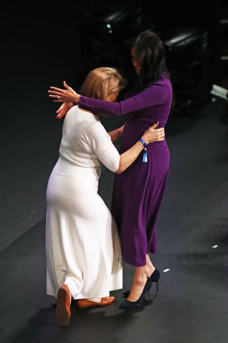 Meghan Markle Mengalami Momen Canggung di Atas Panggung