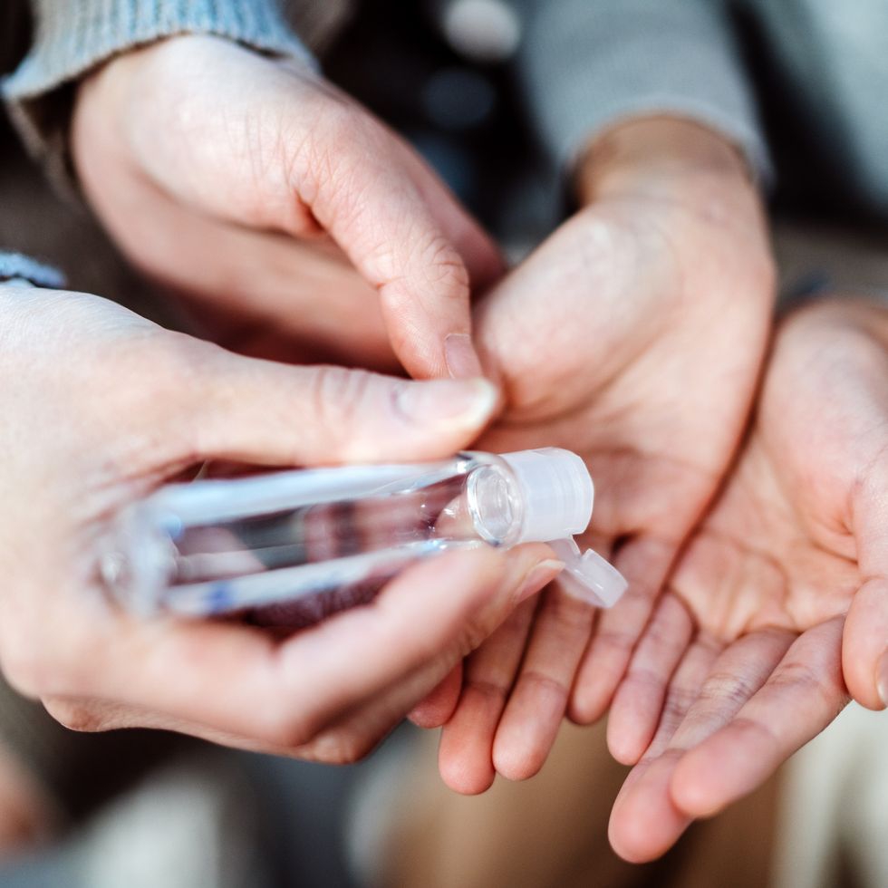 Apakah Hand Sanitizer Bisa Kedaluwarsa?
