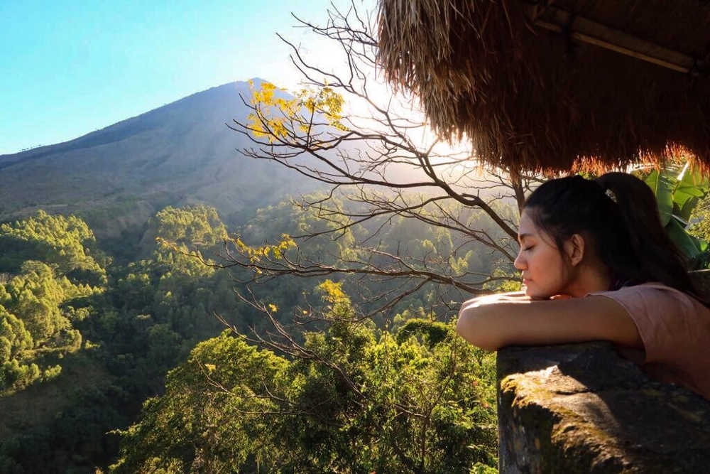 10 Lagu yang Buat Monita Tahalea Semangat Saat Liburan