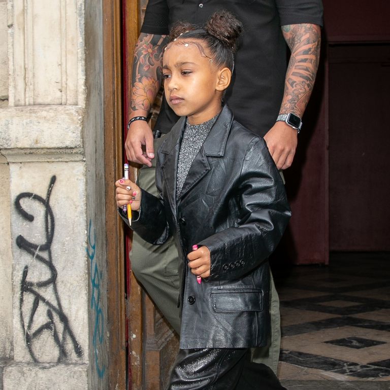 Anak Kim Kardashian Beri Kejutan di Acara Fashion Show