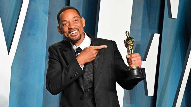 Sejumlah Produksi Film Will Smith Kini Terhambat Akibat Insiden Tampar Chris Rock di Oscar 2022