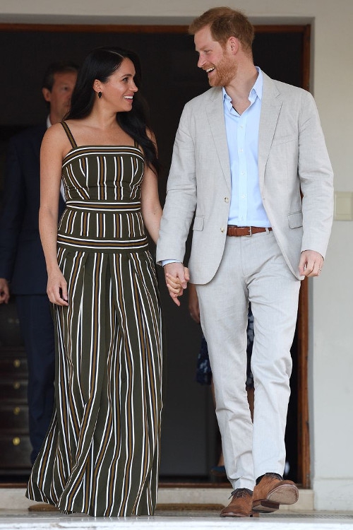 Meghan Markle dan Harry dihadiahi Foto Putri Diana di Afrika